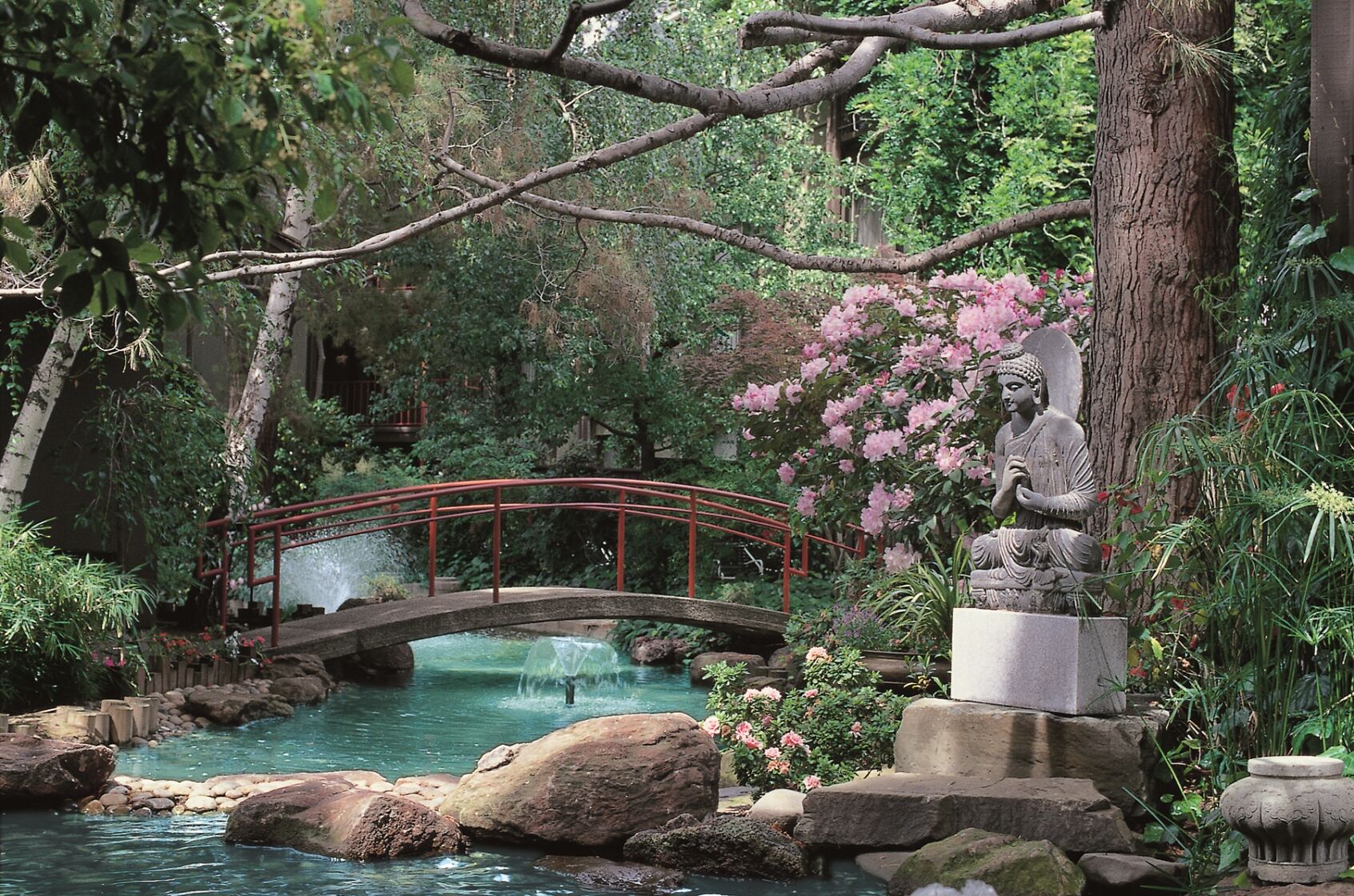 Dinah's Garden Hotel Palo Alto Luaran gambar