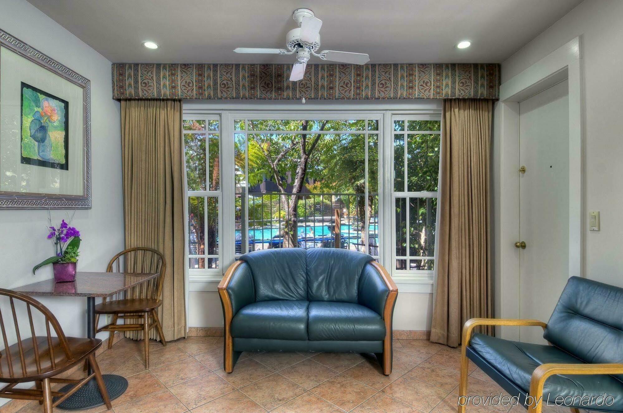 Dinah's Garden Hotel Palo Alto Bilik gambar